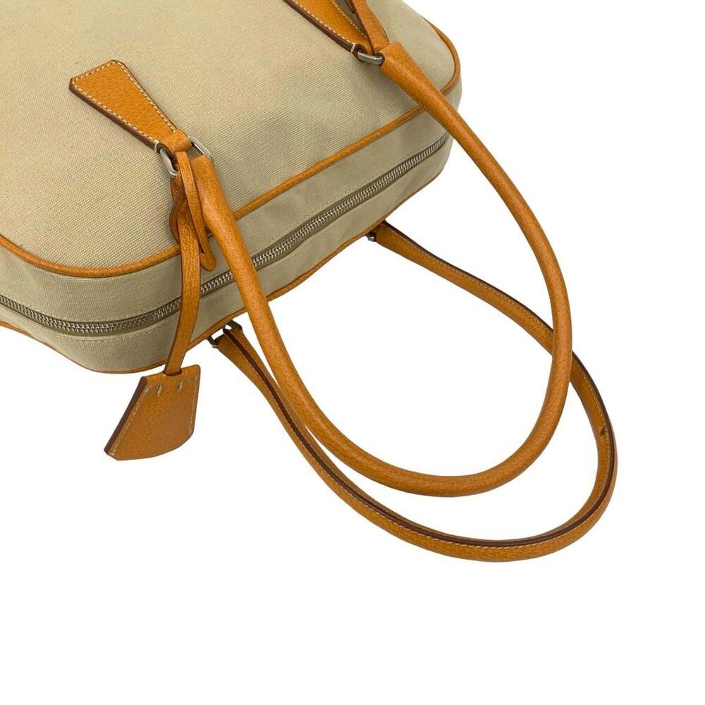 PRADA Cream Leather Shoulder Bag - Picture 4 of 10